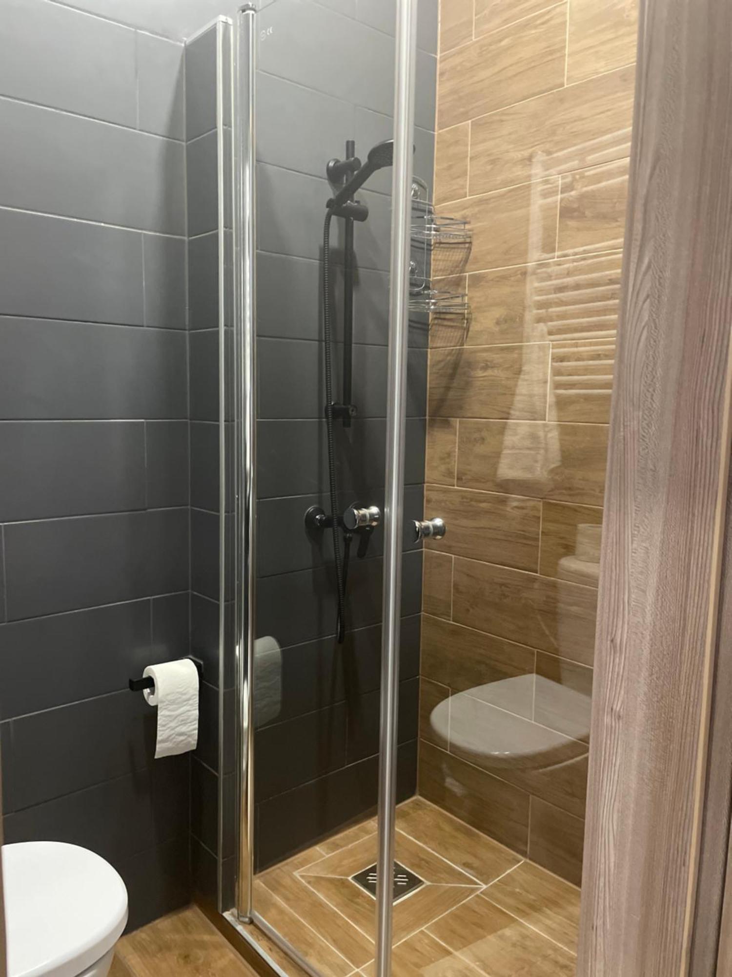 Lizu Apartmant Boedapest Buitenkant foto